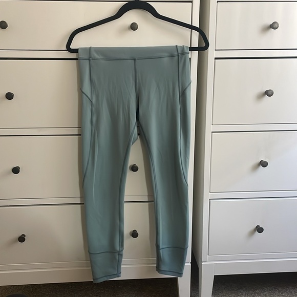 Lululemon In Movement 7/8 Tight *Everlux 25" in Frosted Pine Size 8 - Picture 4 of 6